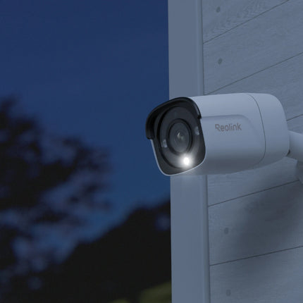 Reolink P340 Smart 12MP PoE Spotlight Camera with Color Night Vision